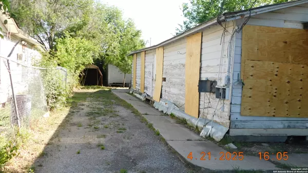 San Antonio, TX 78237,3822 Morales