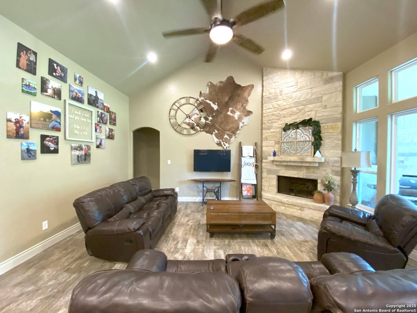 La Vernia, TX 78121,284 Cibolo Ridge