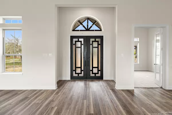 Castroville, TX 78009,649 Legend Park