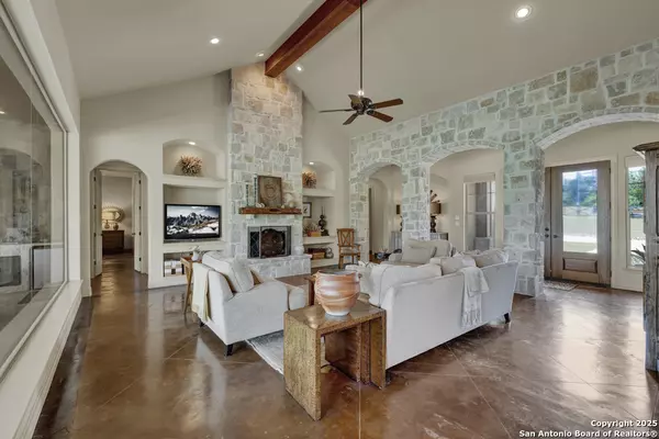 Canyon Lake, TX 78133,807 Lake Island