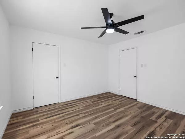 San Antonio, TX 78201,911 Vance Jackson UNIT N