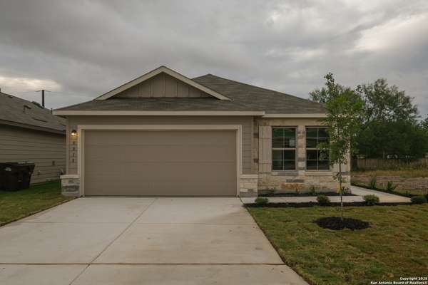 8818 Campacaus Trail, San Antonio, TX 78252