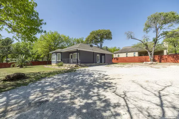 Elmendorf, TX 78112,3723 Waterwood Pass