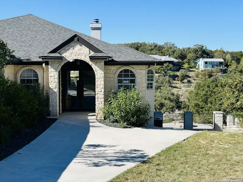 321 Village View, Canyon Lake, TX 78133