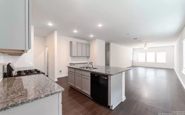 Elmendorf, TX 78112,8815 Catnip Pass