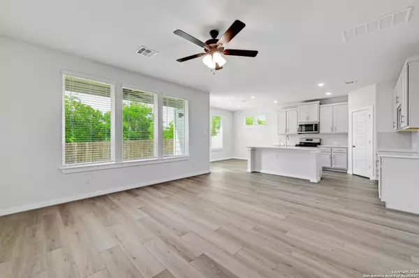 San Antonio, TX 78233,6031 Calgary Park