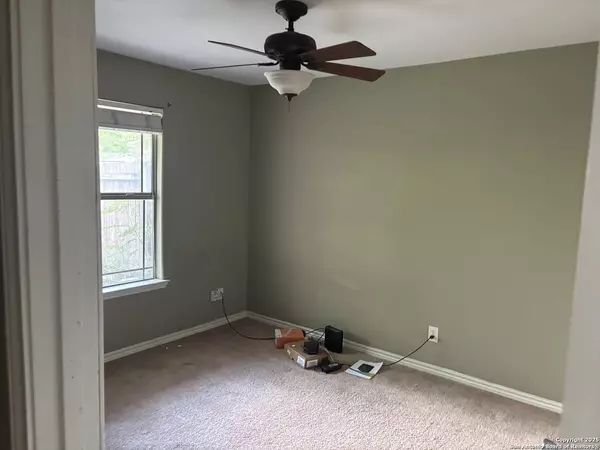 Pleasanton, TX 78064,940 Long