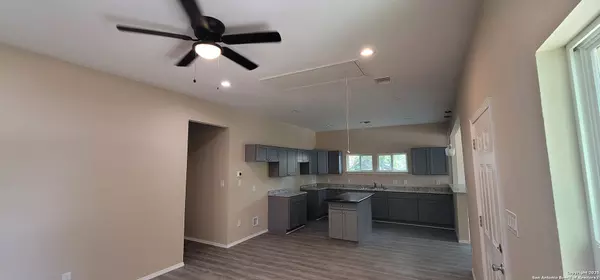 San Antonio, TX 78214,127 ORANGE