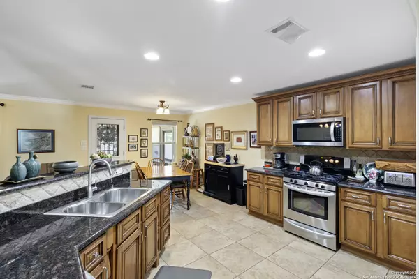 San Antonio, TX 78254,8727 Braun Path