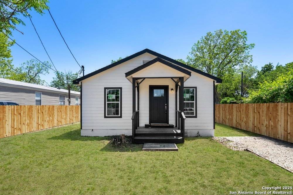 229 Franklin, Pleasanton, TX 78064