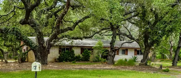 Pleasanton, TX 78064,7 Sunrise