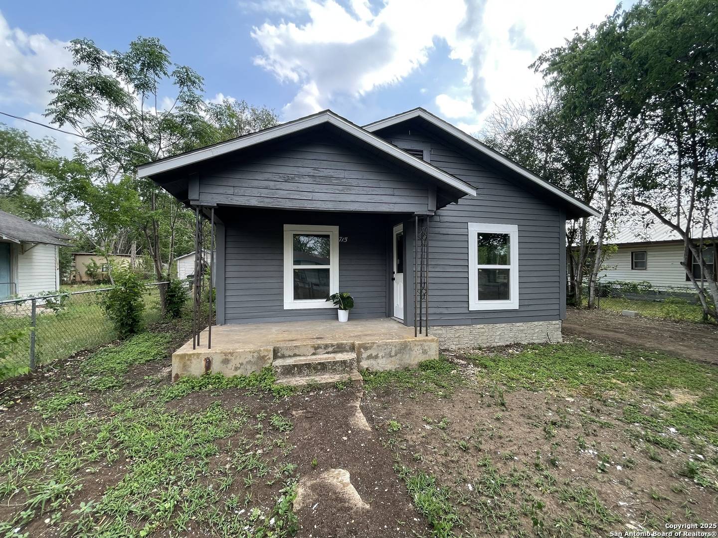 715 Mitchell, Seguin, TX 78155
