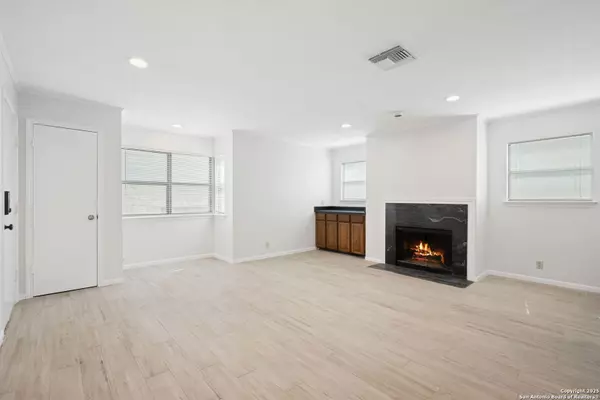 San Antonio, TX 78229,7738 Chambers UNIT 608