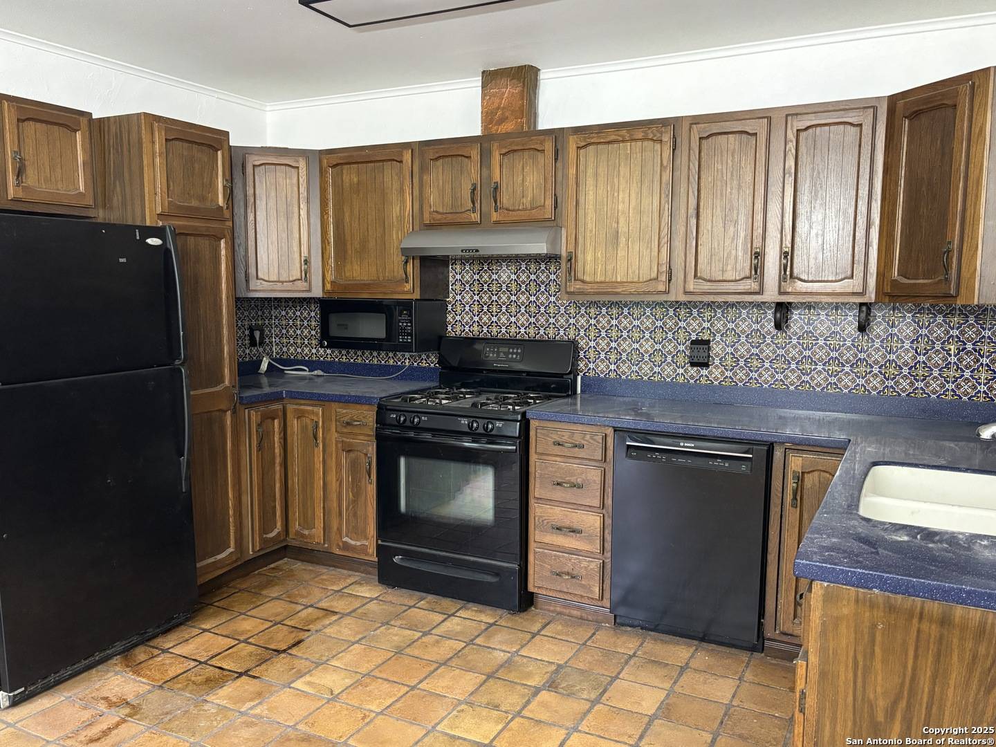 San Antonio, TX 78266,21465 Fairview