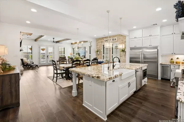 Boerne, TX 78006,407 OGrady Street