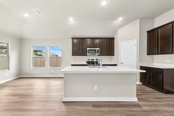 Seguin, TX 78155,1116 Water Valley