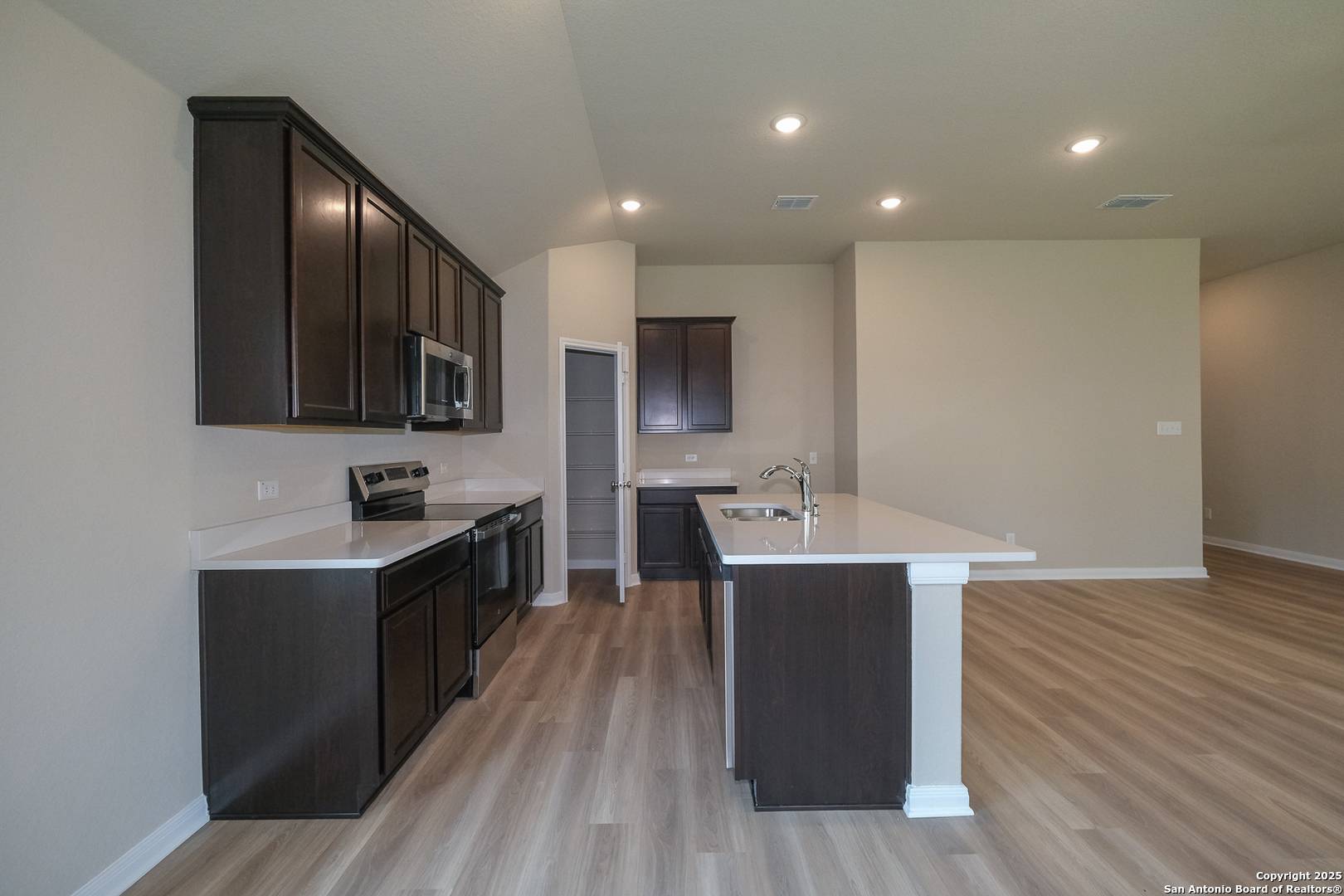 Seguin, TX 78155,1116 Water Valley
