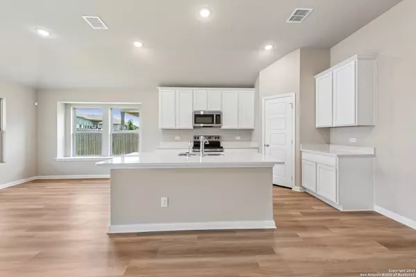 Seguin, TX 78155,1140 Water Valley