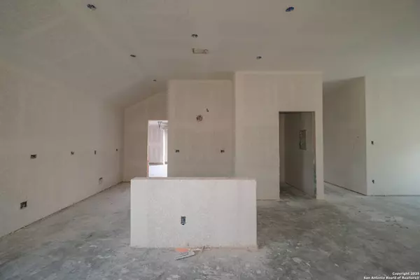 Seguin, TX 78155,1132 Water Valley