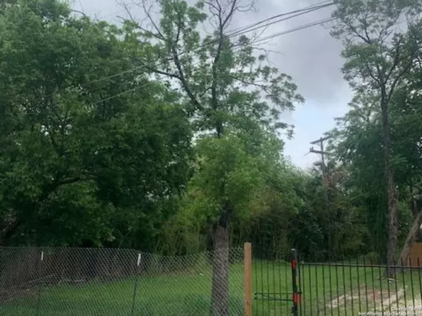 San Antonio, TX 78212,318 Trail Street