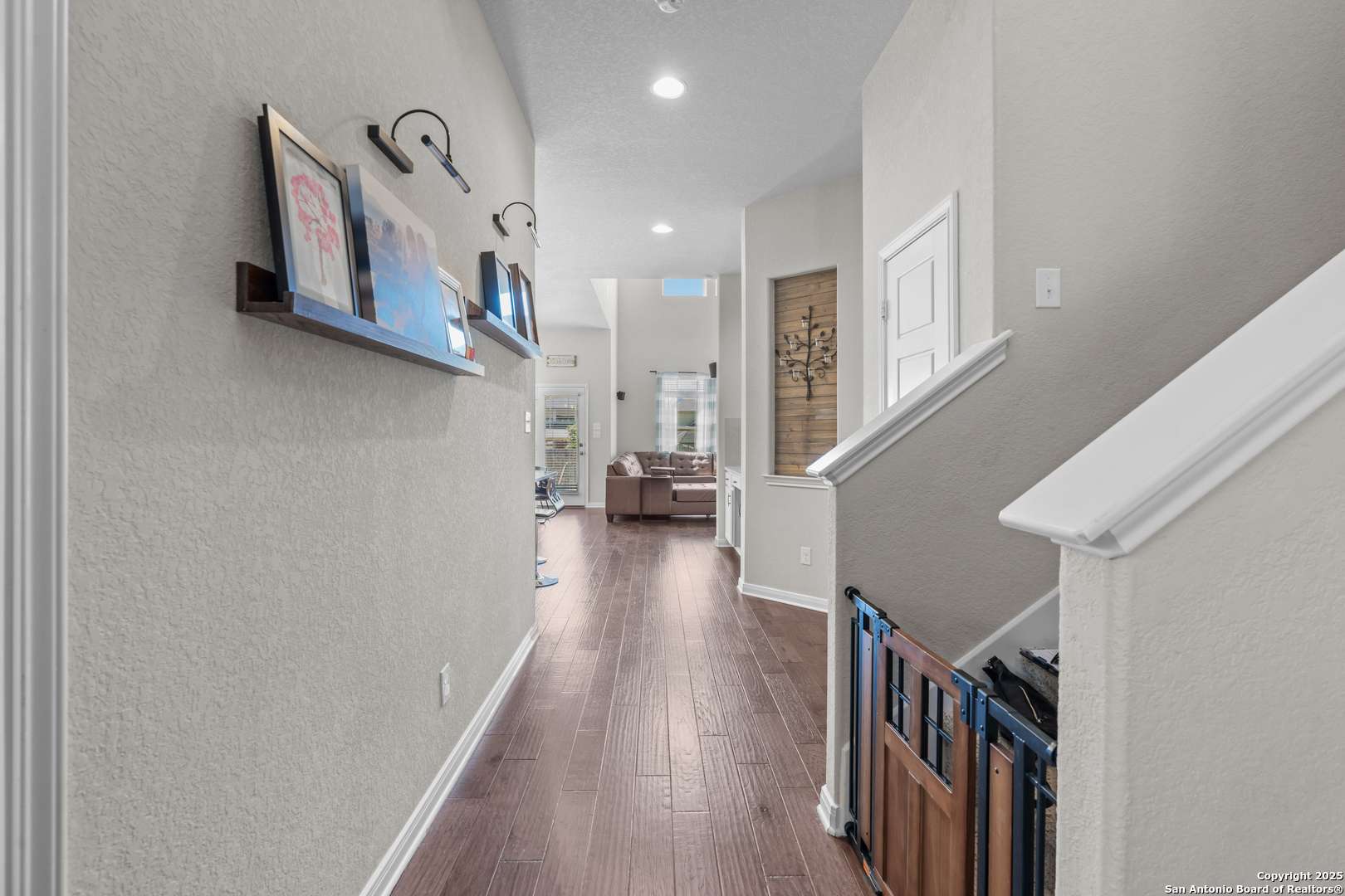 Cibolo, TX 78108,812 Silver Fox