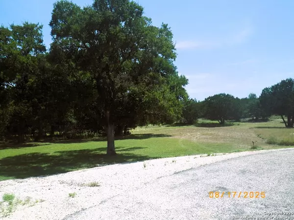 Bandera, TX 78003,772 HAGER RDG