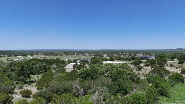 772 HAGER RDG, Bandera, TX 78003