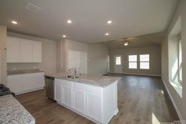 San Antonio, TX 78253,6727 Red Buffalo Trail