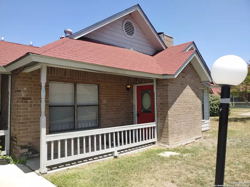 6345 Queens Castle UNIT 2, San Antonio, TX 78218