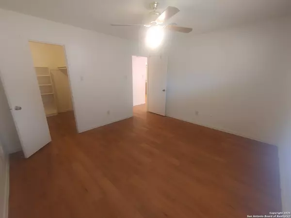 San Antonio, TX 78218,6345 Queens Castle UNIT 2