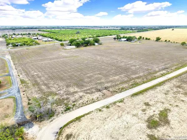 Hondo, TX 78861,LOT 6 & 7 CR 343