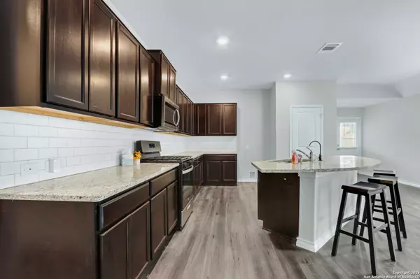 San Antonio, TX 78252,13084 Minuet Sway