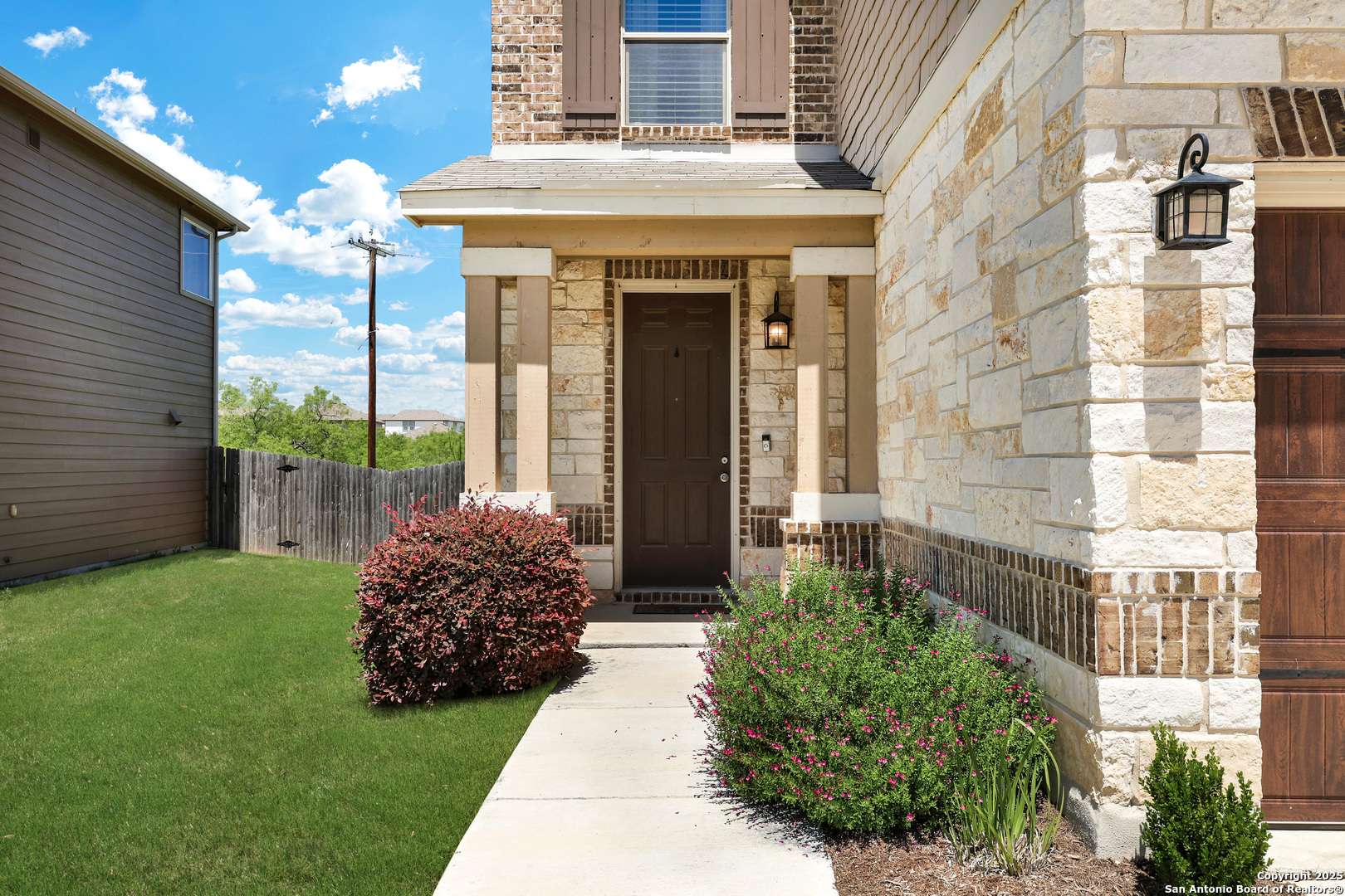 San Antonio, TX 78252,7143 Dulce Meadow
