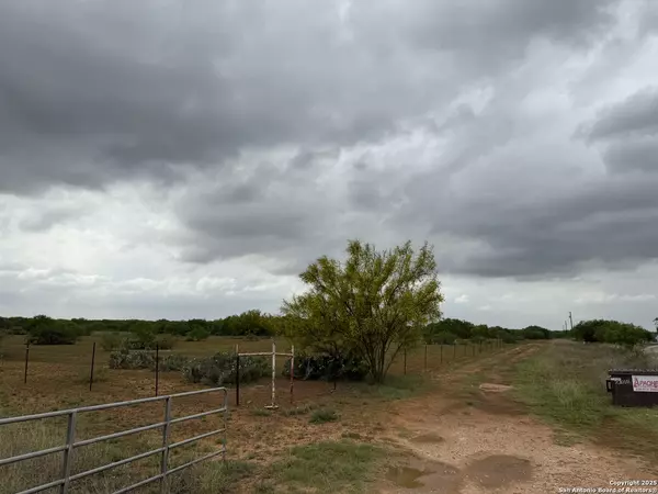Charlotte, TX 78011,8762 FM 140
