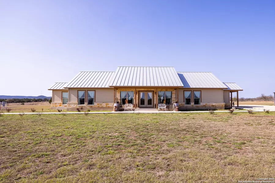 5025 state highway 16, Bandera, TX 78003