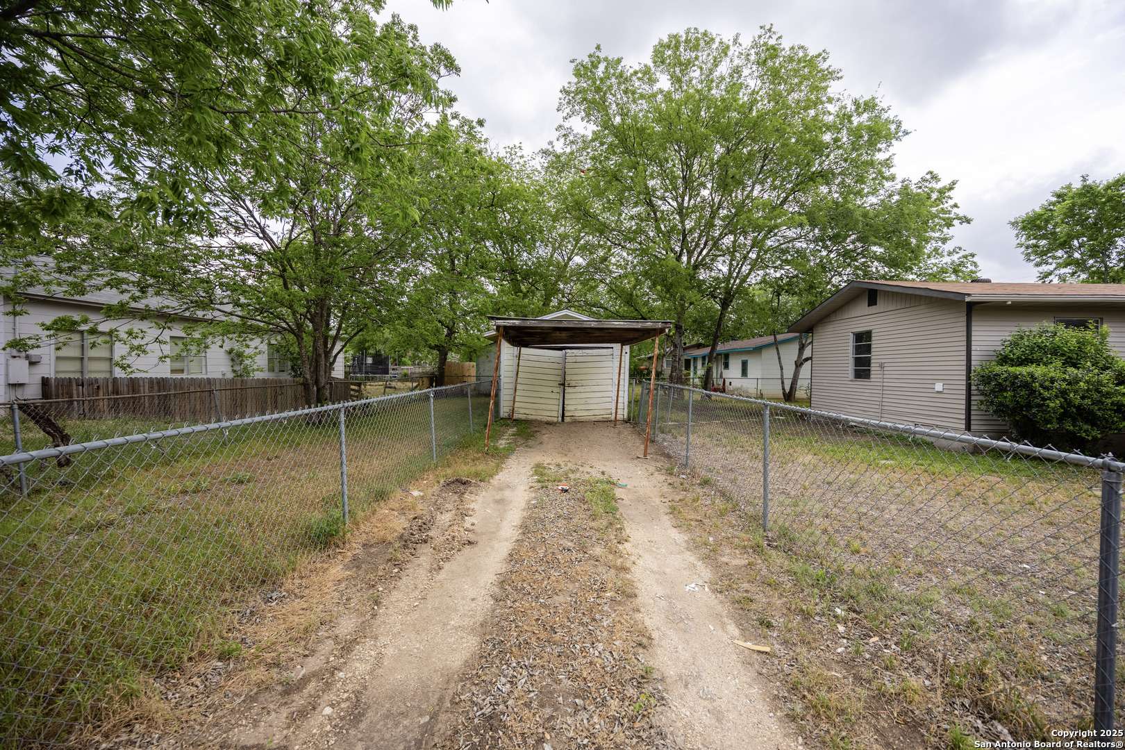 Seguin, TX 78155,411 Legette