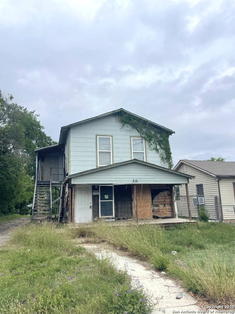 315 Viendo, San Antonio, TX 78201