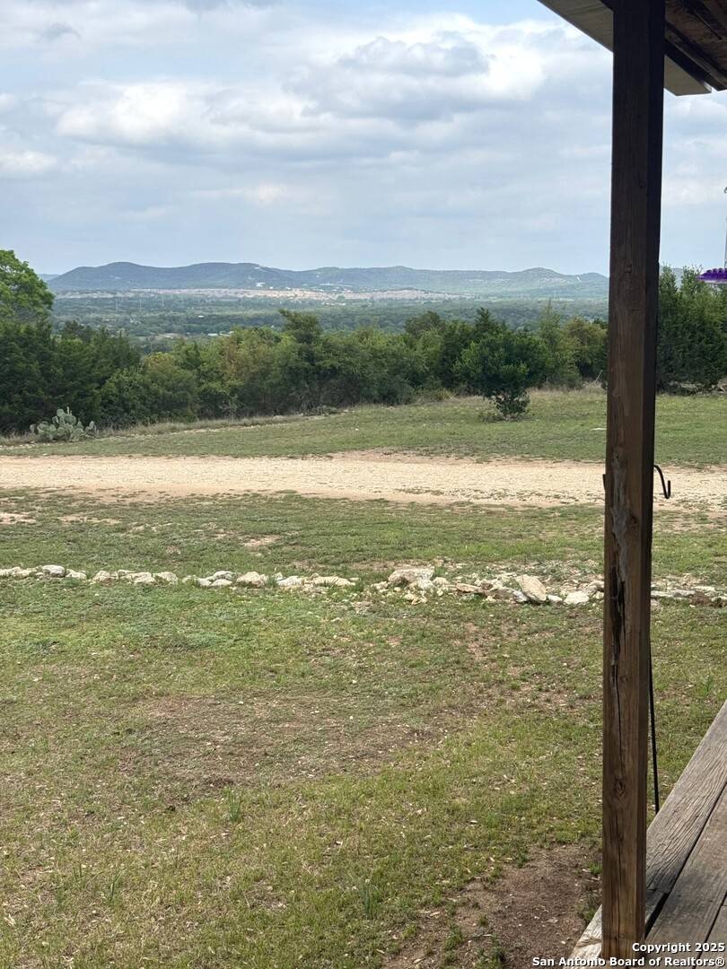2485 Bump Gate, Pipe Creek, TX 78063