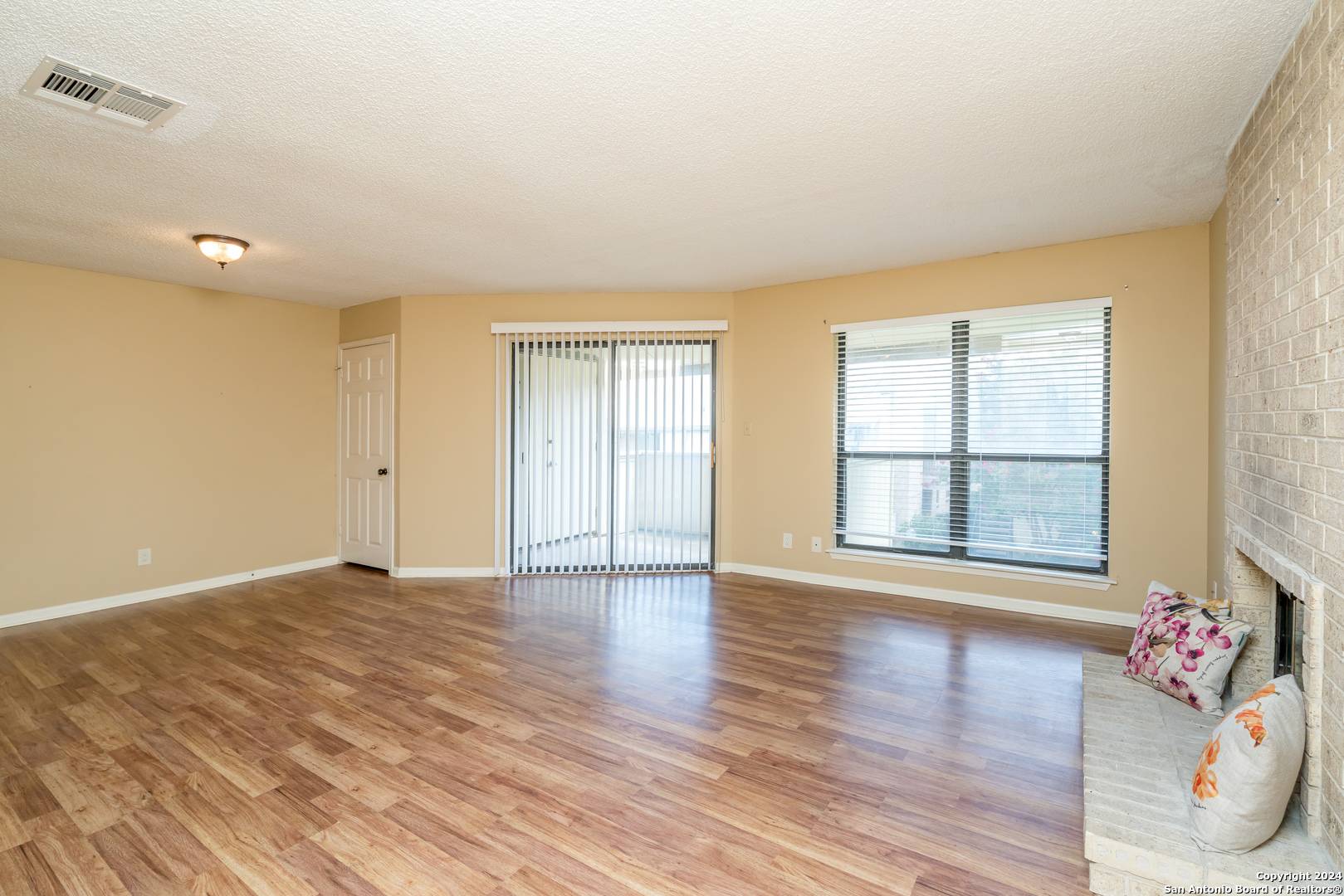 San Antonio, TX 78213-4811,11843 BRAESVIEW UNIT 504E