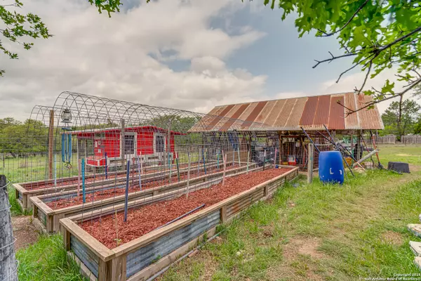 Kendalia, TX 78027,104 northview