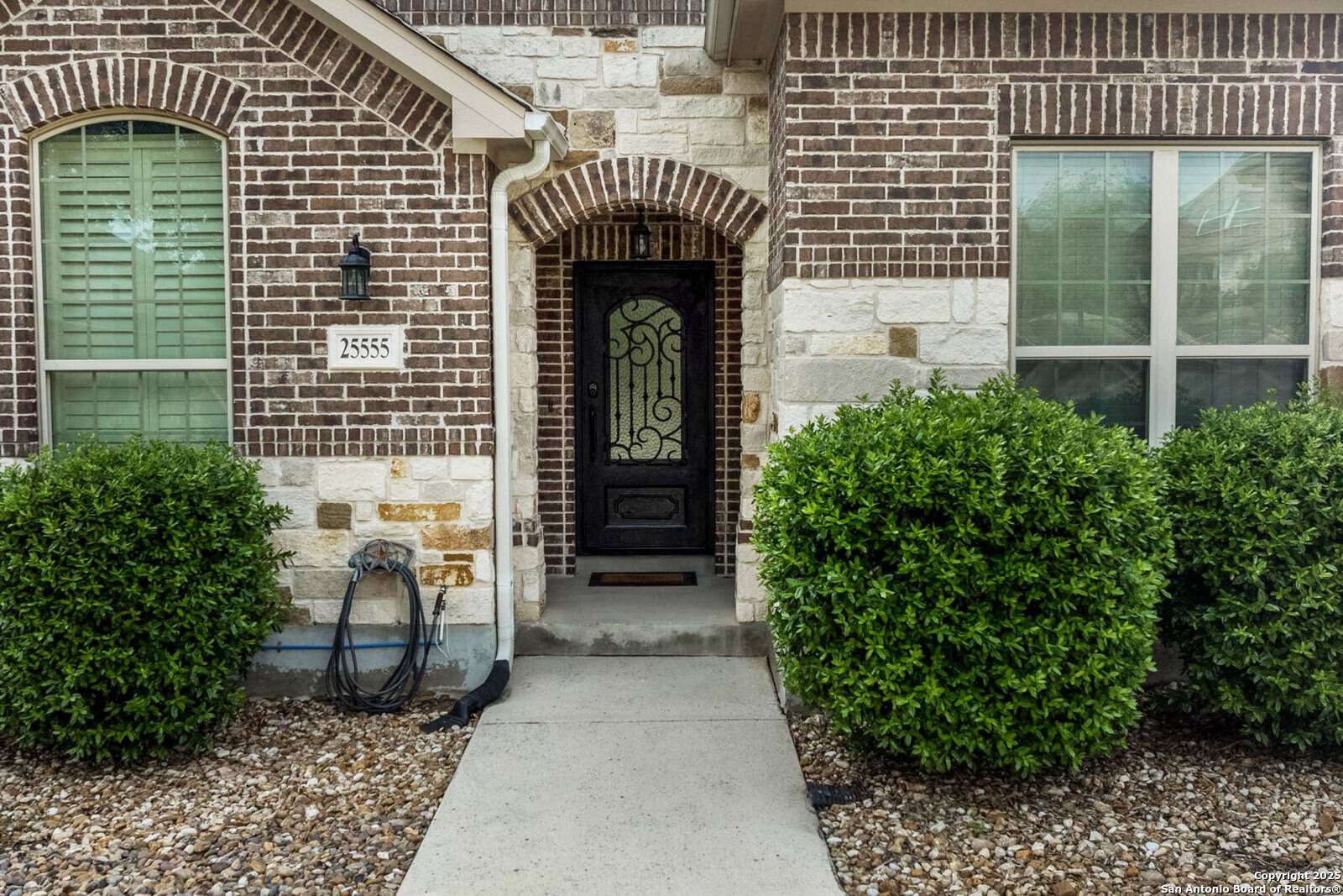 San Antonio, TX 78261,25555 Sioux Springs