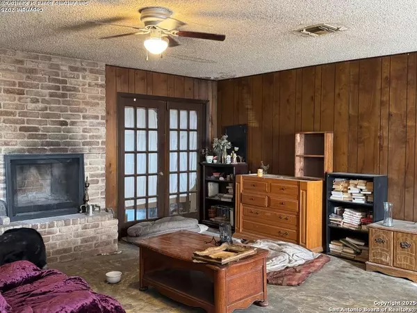 St Hedwig, TX 78152,5736 FM 1518