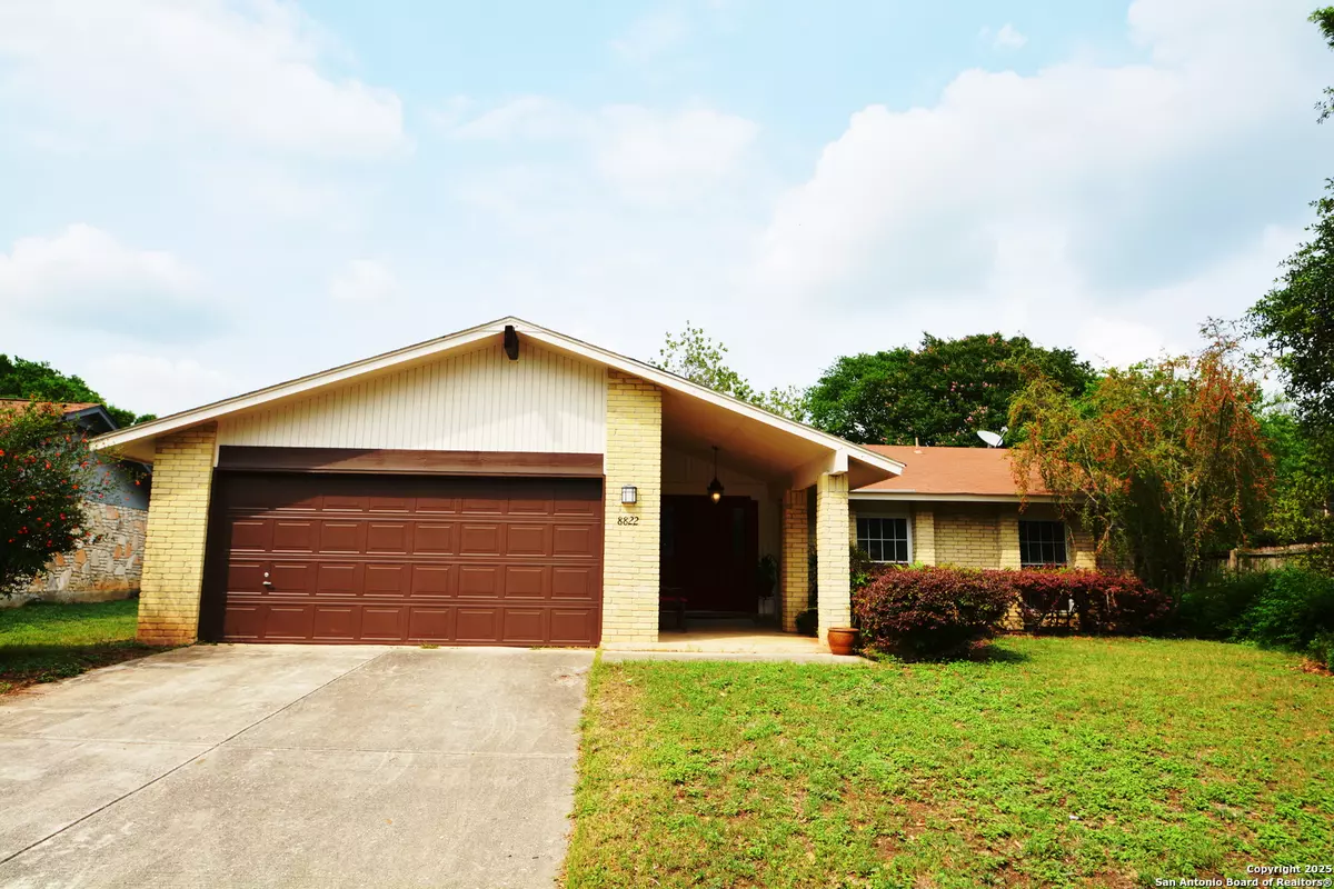 San Antonio, TX 78240,8822 Thatch