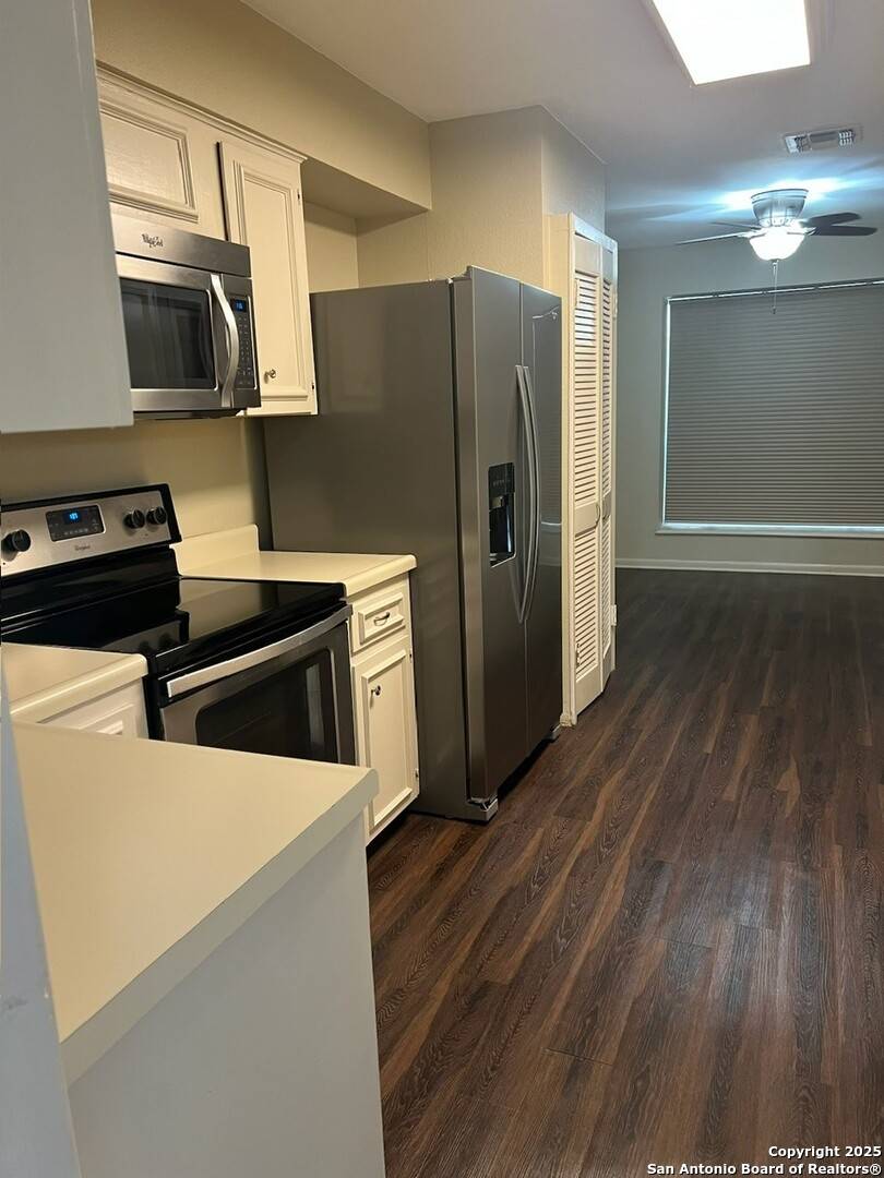 San Antonio, TX 78209,7926 BROADWAY UNIT 703