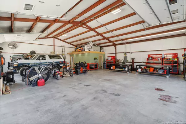 Center Point, TX 78010,165 Mari B