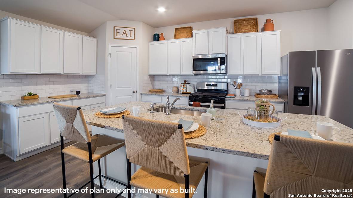 San Antonio, TX 78245,5615 Gray Moore