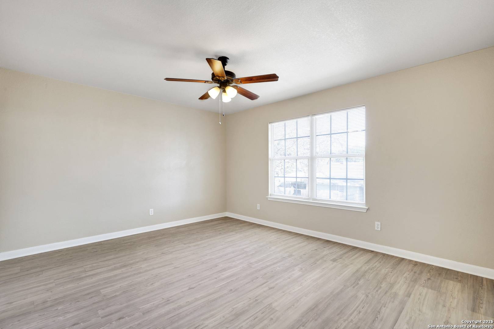San Antonio, TX 78233,13612 Woodstone Way