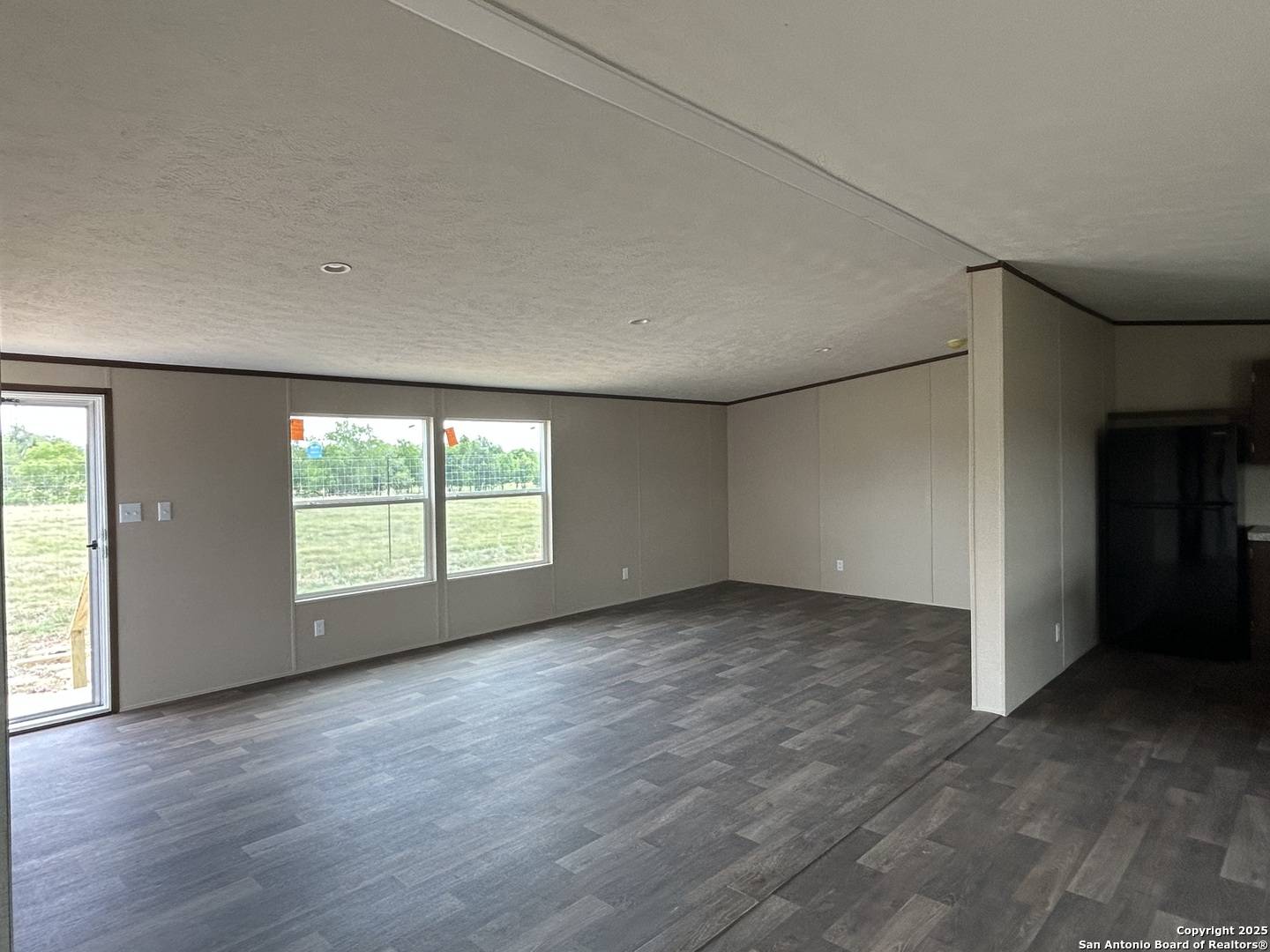 Floresville, TX 78114,1192 County Road 329