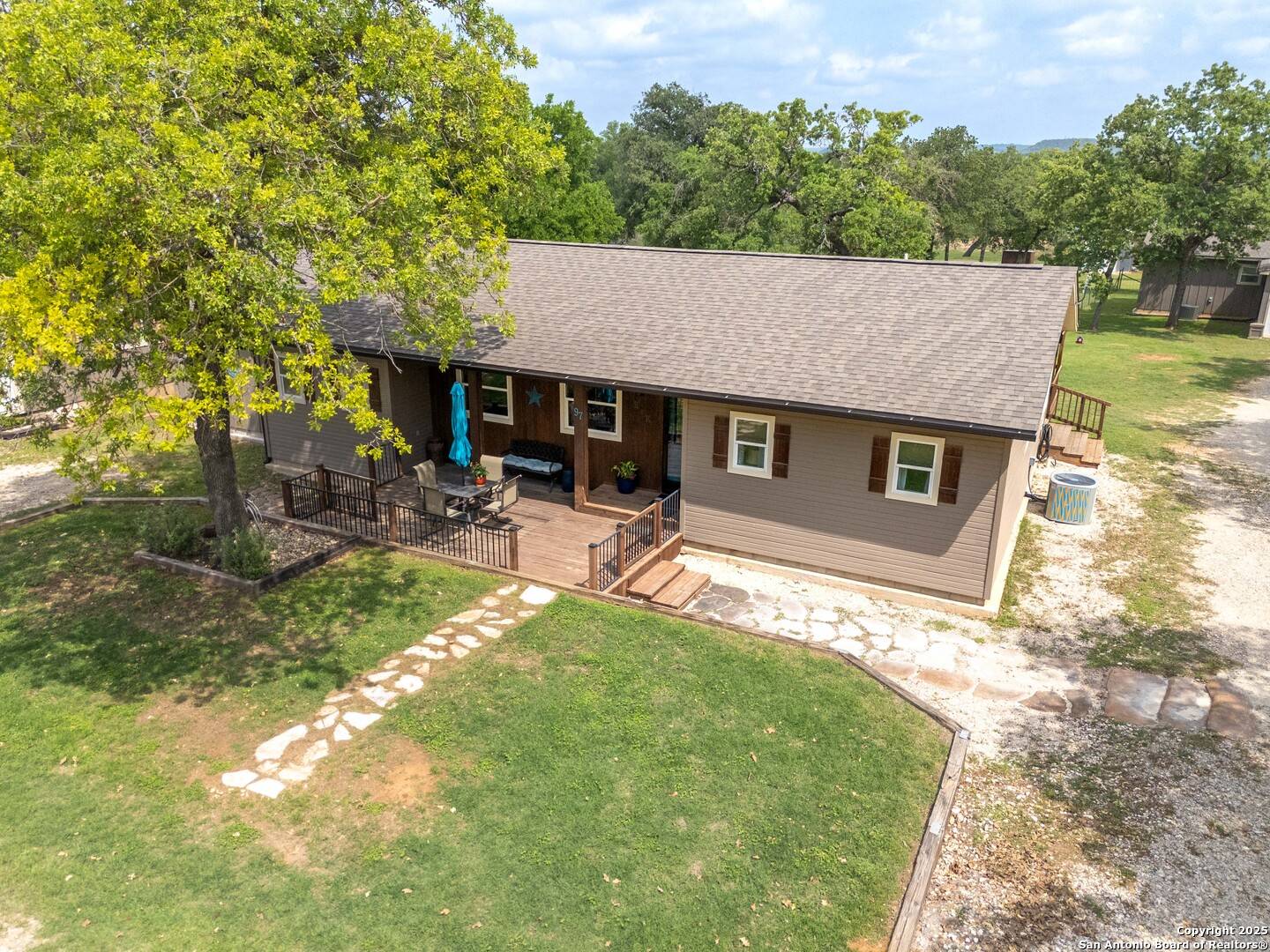 Fredericksburg, TX 78624,97 Segner