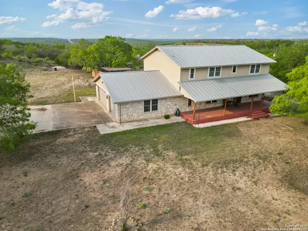 3940 Us Highway 90, Hondo, TX 78861